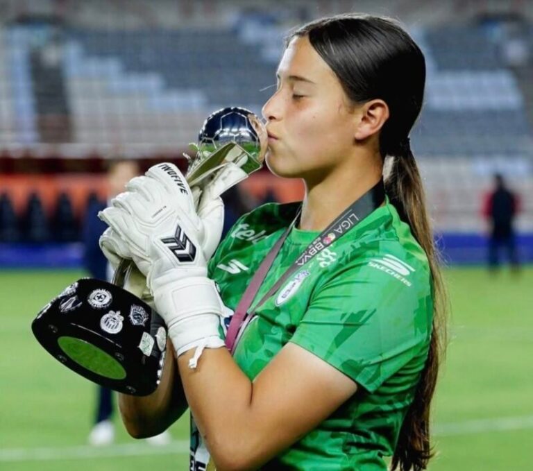 Es Serena Fonseca promesa del arco mexicano