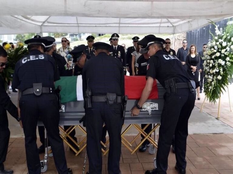 Fiscalía despide con honores a agente del Ministerio Público asesinada en Chihuahua