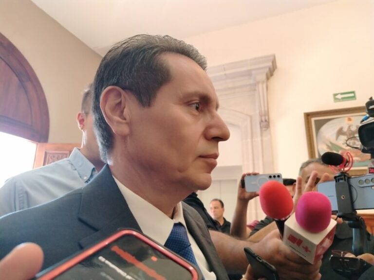 Hacienda reitera que renovación de placas dañadas será gratuita y sin trabas