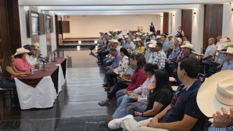 Imparte SDR taller de capacitación sobre prevención y vigilancia del Gusano Barrenador del Ganado en Parral