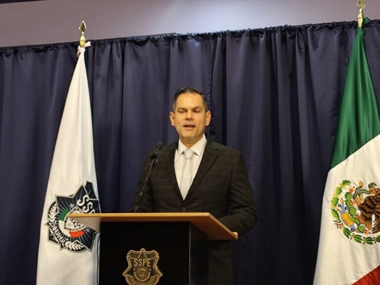 Licencia dependerá de la gobernadora: Loya