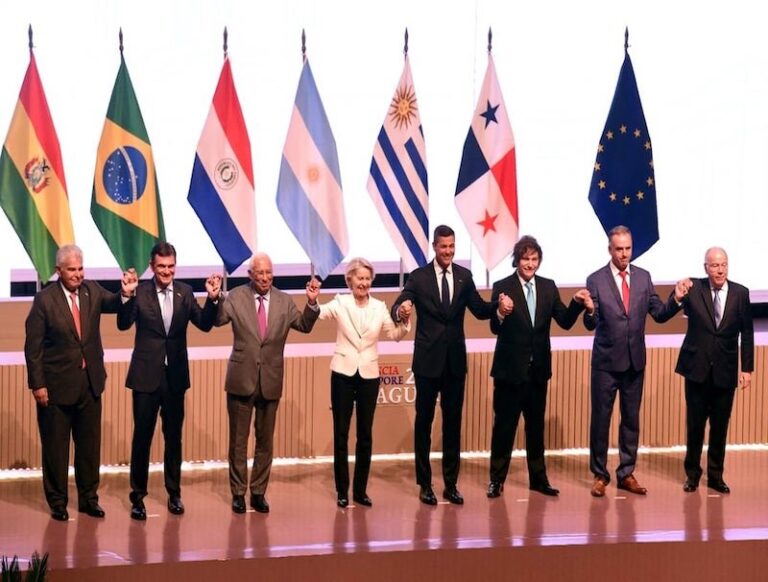 Líderes mundiales intensifican negociaciones sobre comercio, seguridad y economía