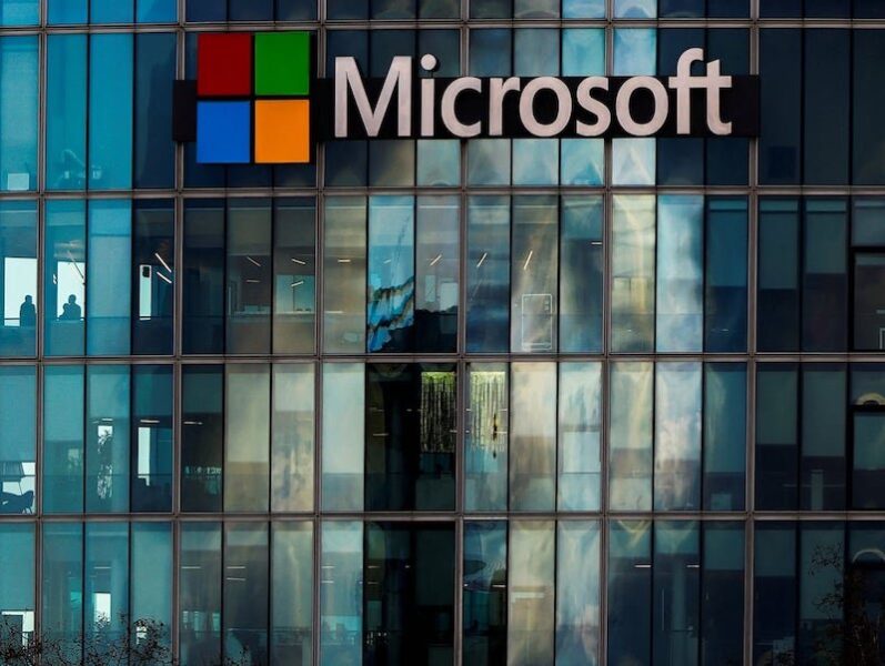 Microsoft acelera su transformación con nuevos ajustes por la expansión de la inteligencia artificial
