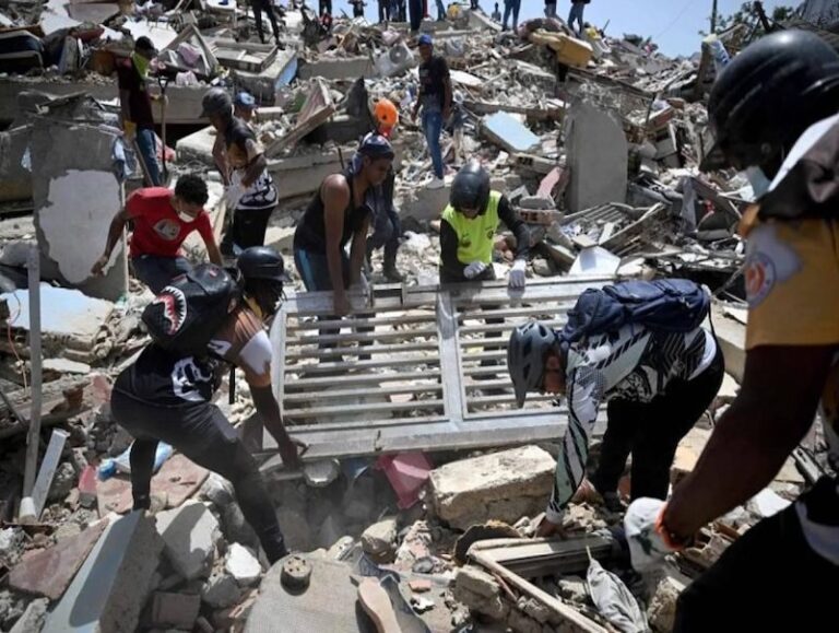 Venezuela intensifica las labores de rescate tras el devastador terremoto